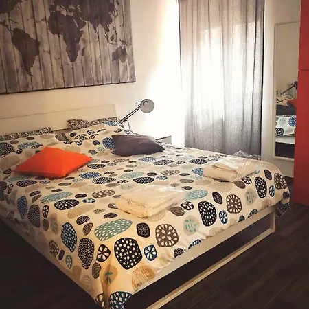 Mina's Place * Neapel